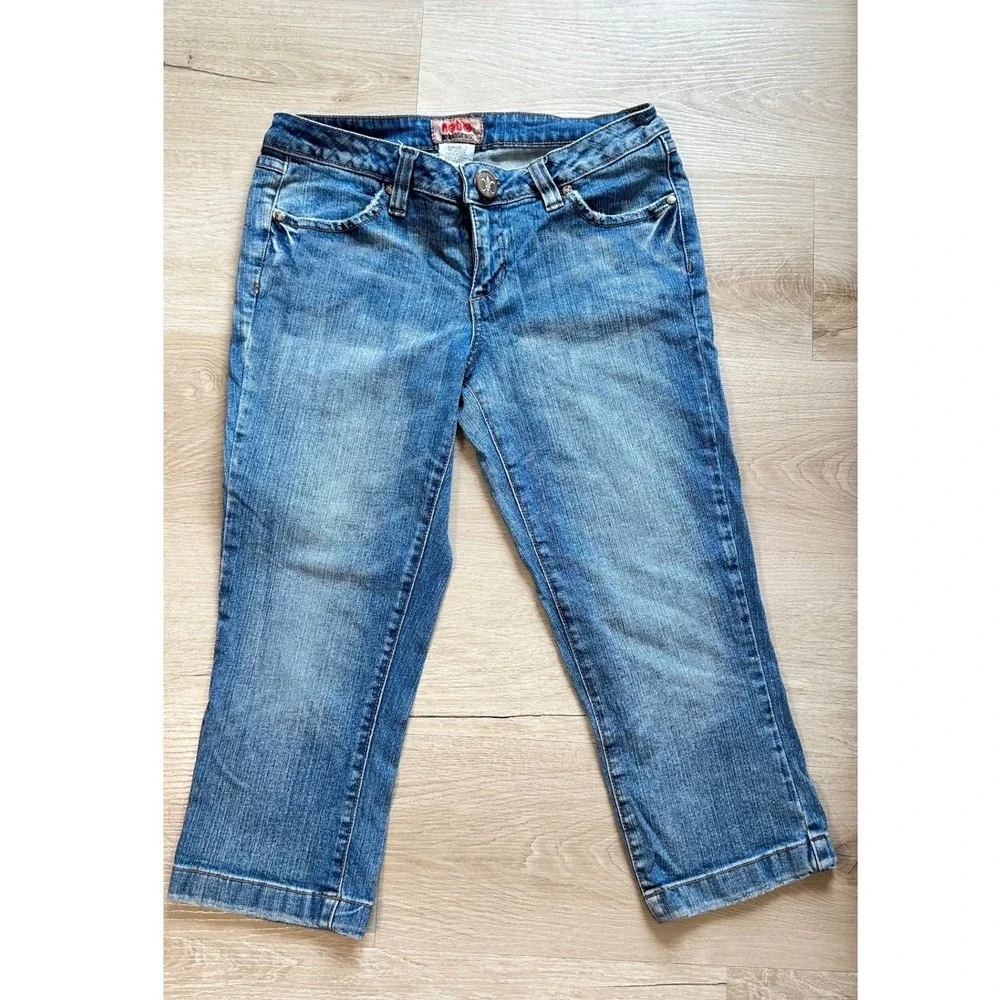Y2K Low Rise Capri Denim Jeans Women Junior 7  Washed Embroidered Wing Pocket